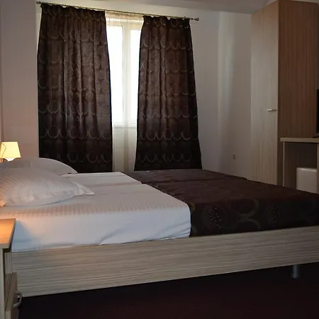 Casa Maestro * קונסטנצה